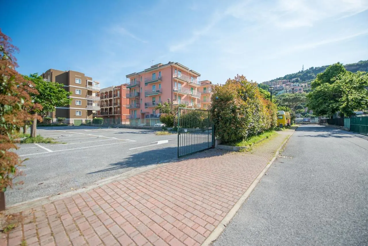 Appartamento BABYACCOMMODATION Corso italia vista mare Pietra Ligure Italia