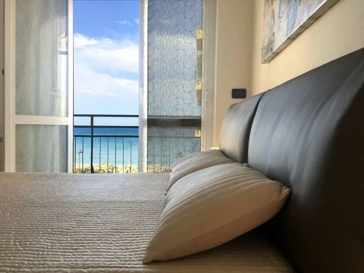 BABYACCOMMODATION Corso italia vista mare Pietra Ligure