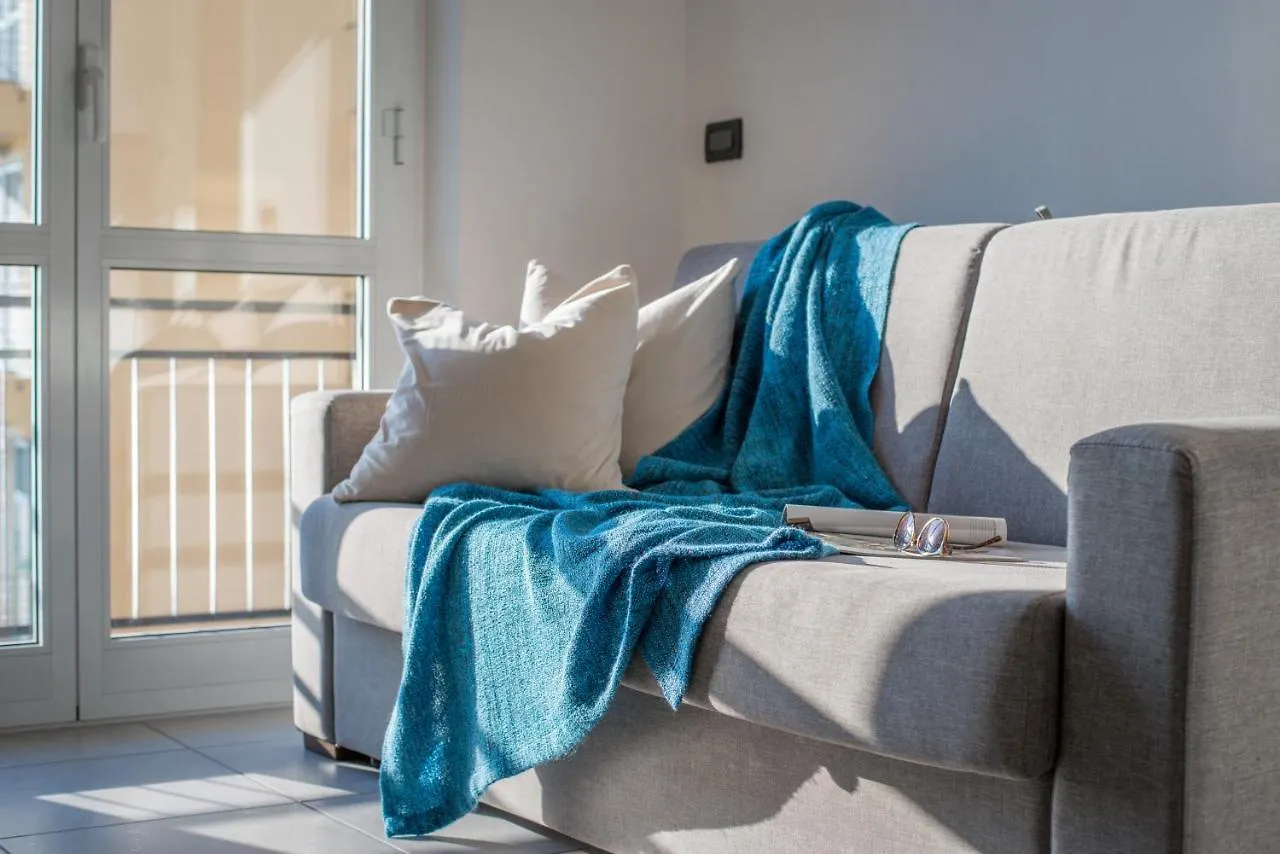 Appartamento BABYACCOMMODATION Corso italia vista mare Pietra Ligure